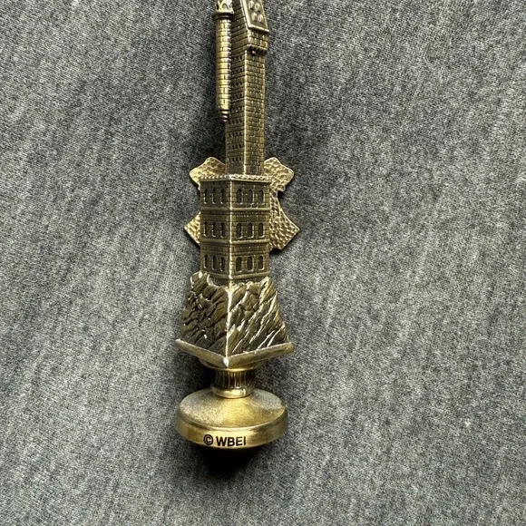 Harry Potter Hogwarts Gold Crest Wax Sealer - Picture 2 of 3